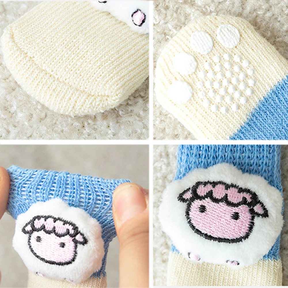 4PCS Warm Pet Dog Shoes Soft Pet Knits Socks Cute Cartoon Anti Slip Skid Socks For Small Dogs Paw Protector Pet Products