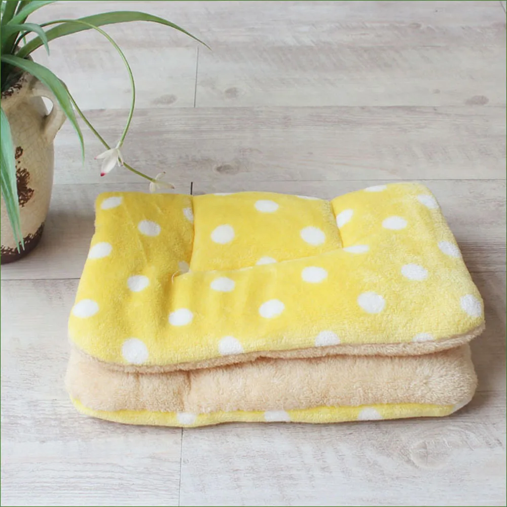 Flannel Pet Mat Dog Bed Cat Bed Thicken Sleeping Mat Dog Blanket Mat For Puppy Kitten Pet Dog Bed for Small Large Dogs Pet Rug