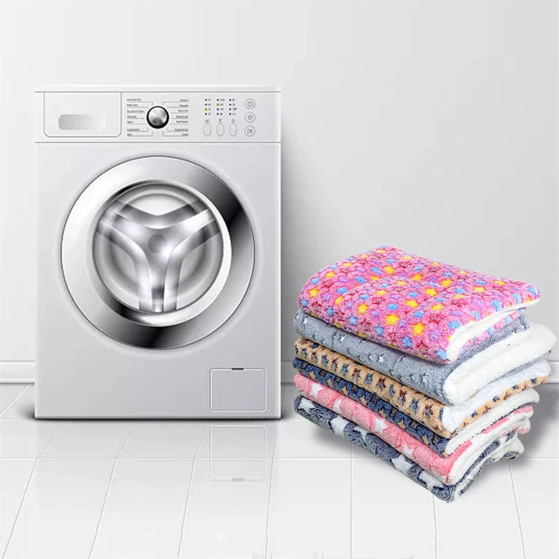 Pet Sleeping Mat Warm Dog Bed Soft Fleece Pet Blanket Cat Litter Puppy Sleep Mat Lovely Mattress Cushion for Small Large Dogs