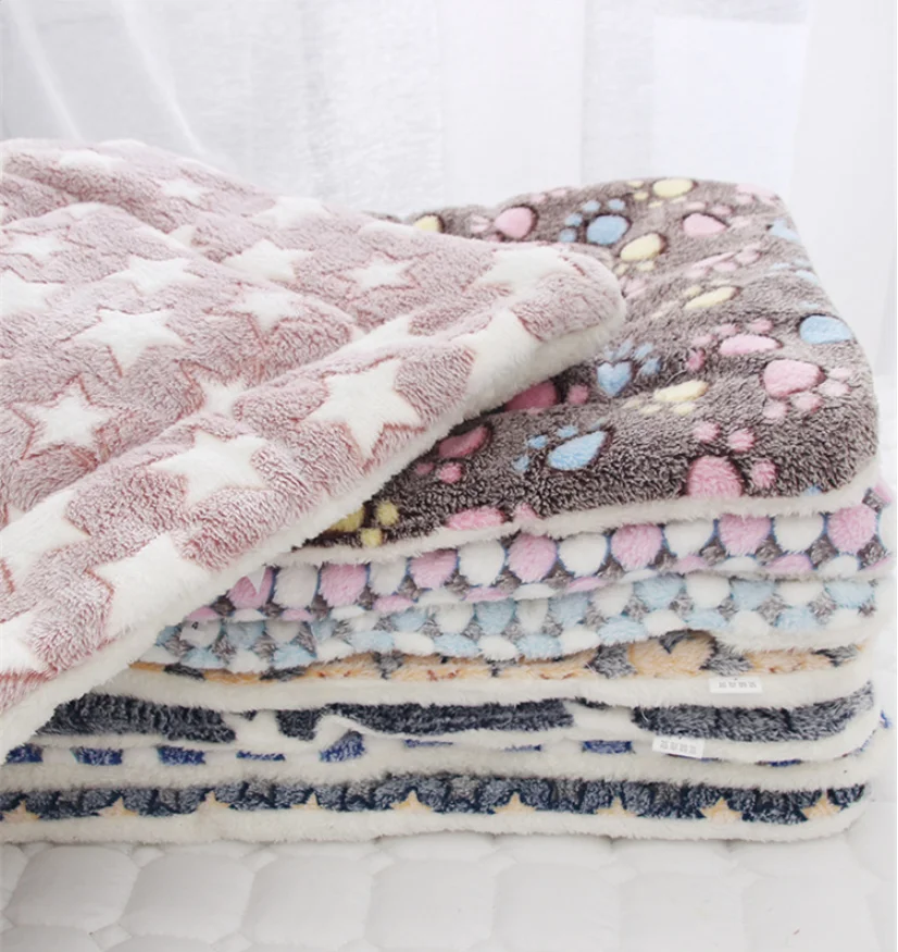 Pet Sleeping Mat Warm Dog Bed Soft Fleece Pet Blanket Cat Litter Puppy Sleep Mat Lovely Mattress Cushion for Small Large Dogs