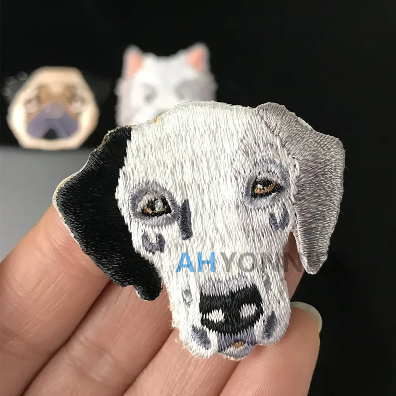 1PC Labrador Doberman Mopshond Dog Embroidered Patch for Clothing Iron On Fabric Parch Applique Cute Stickers for Bags Thirts